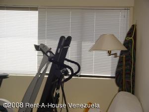 ORLANDO GIRALDO Apartamento En Venta En Maracaibo - El Milagro C&oacute;digo FLEX: 08-160 No.8