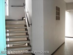 EILEEN CASTILLO Apartamento En Venta En Maracay - San Jacinto Código FLEX: 08-428 No.2