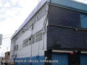 EILEEN CASTILLO Galpon - Deposito En Venta En Maracay - La Morita Código FLEX: 08-869 No.2
