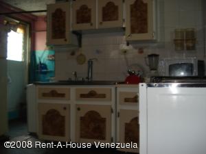 FRANQUICIA REGIONAL CENTRAL Apartamento en Venta en Paraparal en Maracay Código: 08-1131 No.2