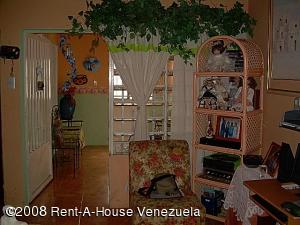 EILEEN CASTILLO Casa En Venta En Maracay - Campo Alegre C&oacute;digo FLEX: 08-1739 No.5