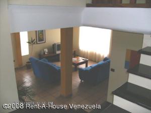 IGNATHELL RAMIREZ Casa En Venta En Maracay - El Limon C&oacute;digo FLEX: 08-2051 No.7