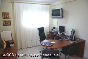 IGNATHELL RAMIREZ Casa En Venta En Maracay - El Limon C&oacute;digo FLEX: 08-2051 No.8