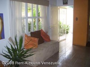 DAHYANA LUGO V-09650795-6 Casa En Venta En Maracay - El Castaño C&oacute;digo FLEX: 08-2289 No.5