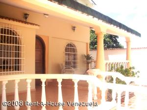DAHYANA LUGO V-09650795-6 Casa En Venta En Maracay - El Castaño C&oacute;digo FLEX: 08-3767 No.2
