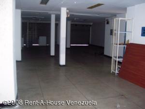 DAHYANA LUGO V-09650795-6 Edificio En Venta En Maracay - El Centro C&oacute;digo FLEX: 08-4360 No.2