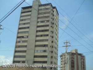 RUTH MARY BARRIOS Apartamento Venta Maracaibo Paraiso FLEXMLS-08-4010