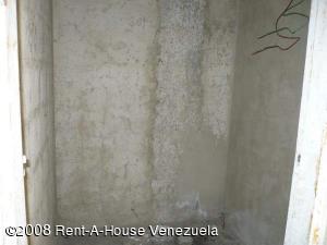 RENT A HOUSE GUAPARO  RED DE FRANQUICIAS  EN  VENEZUELA  Apartamento En Venta En Valencia - Los Mangos C&oacute;digo FLEX: 08-4442 No.8
