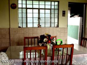 YOSELYN BOGIER Casa En Venta En Maracay - El Centro C&oacute;digo FLEX: 08-4507 No.2