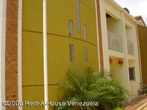 JUSMERI ESPINA Townhouse Venta Maracaibo Lago Mar Beach FLEXMLS-08-4549