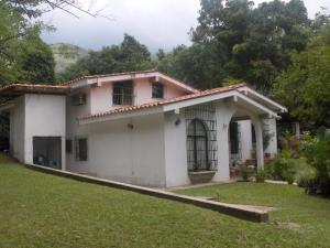 OSMAR GOMEZ Casa En Venta En Maracay - El Castaño C&oacute;digo FLEX: 08-5275