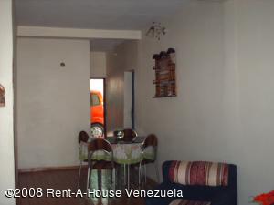 EILEEN CASTILLO Casa En Venta En Mariara - Vista Alegre Código FLEX: 08-5437 No.8