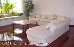 ALO INMUEBLES 2009, C.A. Apartamento En Venta En Caracas - Colinas de Valle Arriba C&oacute;digo FLEX: 07-5338