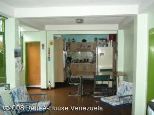 EILEEN CASTILLO Casa En Venta En Maracay - Zona Centro C&oacute;digo FLEX: 08-6165 No.2