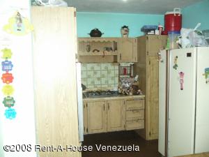 EILEEN CASTILLO Casa En Venta En Maracay - Zona Centro C&oacute;digo FLEX: 08-6165 No.4