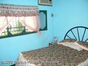 EILEEN CASTILLO Casa En Venta En Maracay - Zona Centro C&oacute;digo FLEX: 08-6165 No.6