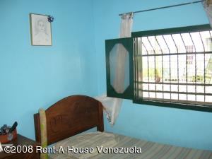 EILEEN CASTILLO Casa En Venta En Maracay - Zona Centro C&oacute;digo FLEX: 08-6165 No.8