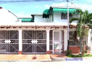EILEEN CASTILLO Casa En Venta En Turmero - La Mantuana C&oacute;digo FLEX: 08-7076 No.1