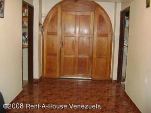 DAHYANA LUGO V-09650795-6 Apartamento En Venta En Maracay - El Centro C&oacute;digo FLEX: 08-7185 No.3