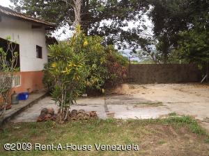 MARIA ALBA GIORDANO Casa En Venta En Valencia - Guataparo Country Club C&oacute;digo FLEX: 09-348 No.4