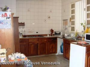 EILEEN CASTILLO Casa En Venta En Maracay - El Limon C&oacute;digo FLEX: 09-382 No.5