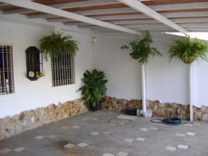 EILEEN CASTILLO Casa En Venta En Maracay - Villas de Aragua C&oacute;digo FLEX: 09-992 No.2