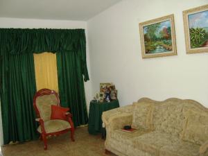 EILEEN CASTILLO Casa En Venta En Maracay - Villas de Aragua C&oacute;digo FLEX: 09-992 No.5