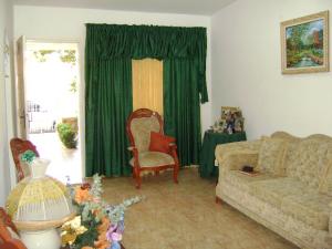 EILEEN CASTILLO Casa En Venta En Maracay - Villas de Aragua C&oacute;digo FLEX: 09-992 No.8