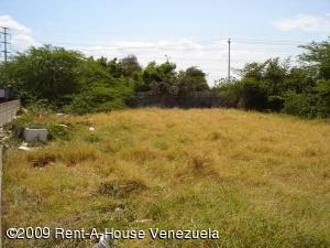 ISABEL BARRIOS Terreno Comercial En Venta En Maracaibo - Circunvalacion Uno C&oacute;digo FLEX: 09-1717 No.3