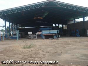 JUSMERI ESPINA Industrial En Venta En Maracaibo - La Limpia C&oacute;digo FLEX: 09-1702 No.9
