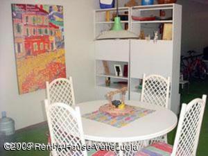 Venta - Townhouse En La Guaira - Naiguataimage fachada RAH:05-5330