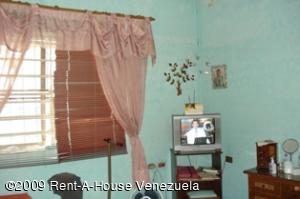 PATRICIA COLINA V-09752084-0 Local Comercial En Venta En Valencia - El Viñedo C&oacute;digo FLEX: 09-2483 No.3