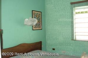 PATRICIA COLINA V-09752084-0 Local Comercial En Venta En Valencia - El Viñedo C&oacute;digo FLEX: 09-2483 No.4