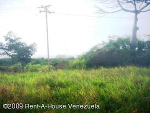 INMUEBLES  KSAMAR C.A. Terreno Residencial en Venta en Club Campestre El Paraiso en Higuerote C&oacute;digo: 09-2533 No.3