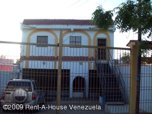 URDANETAYRODRIGUEZ Local Comercial En Alquiler En Maracaibo - Avenida Milagro Norte