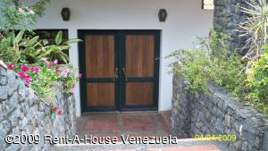 FRANQUICIA COMERCIAL GARIBALDI VALENCIA. Alquiler y venta de inmuebles a nivel nacional. Casa En Venta En Valencia - Guataparo Country Club C&oacute;digo FLEX: 09-2641 No.2