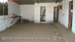 CARMI�A & ASOCIADOS Local Comercial En Alquiler En Maracaibo - Kilometro 4 C&oacute;digo FLEX: 09-2756 No.1