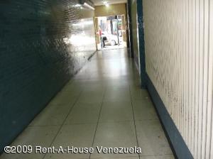FRANQUICIA REGIONAL CENTRAL Oficina en Venta en Parroquia Santa Teresa en Caracas C&oacute;digo: 06-286 No.2