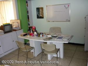 FRANQUICIA REGIONAL CENTRAL Oficina en Venta en Parroquia Santa Teresa en Caracas C&oacute;digo: 06-286 No.5