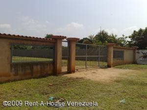 REAL & BUSINESS BROKER&acute;S C.A Terreno Comercial En Venta En Ciudad Ojeda - Tamare C&oacute;digo FLEX: 09-3214 No.4