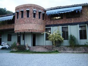 OSMAR GOMEZ Casa En Venta En Maracay - El Limon C&oacute;digo FLEX: 09-3325