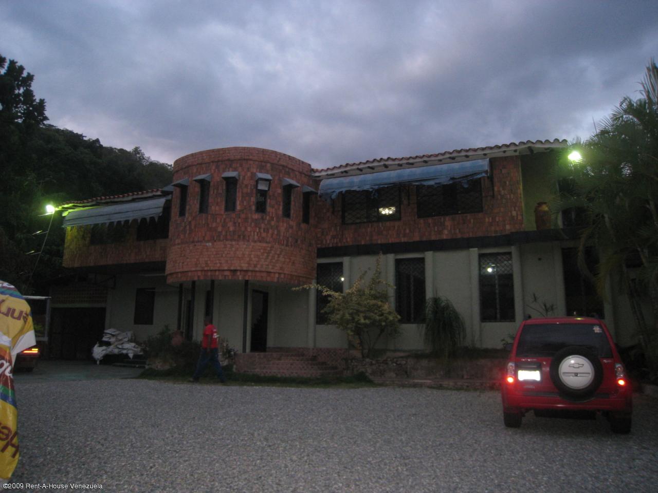 OSCAR ILLARRAMENDI Casa En Venta En Maracay - El Limon C&oacute;digo FLEX: 09-3325 No.1