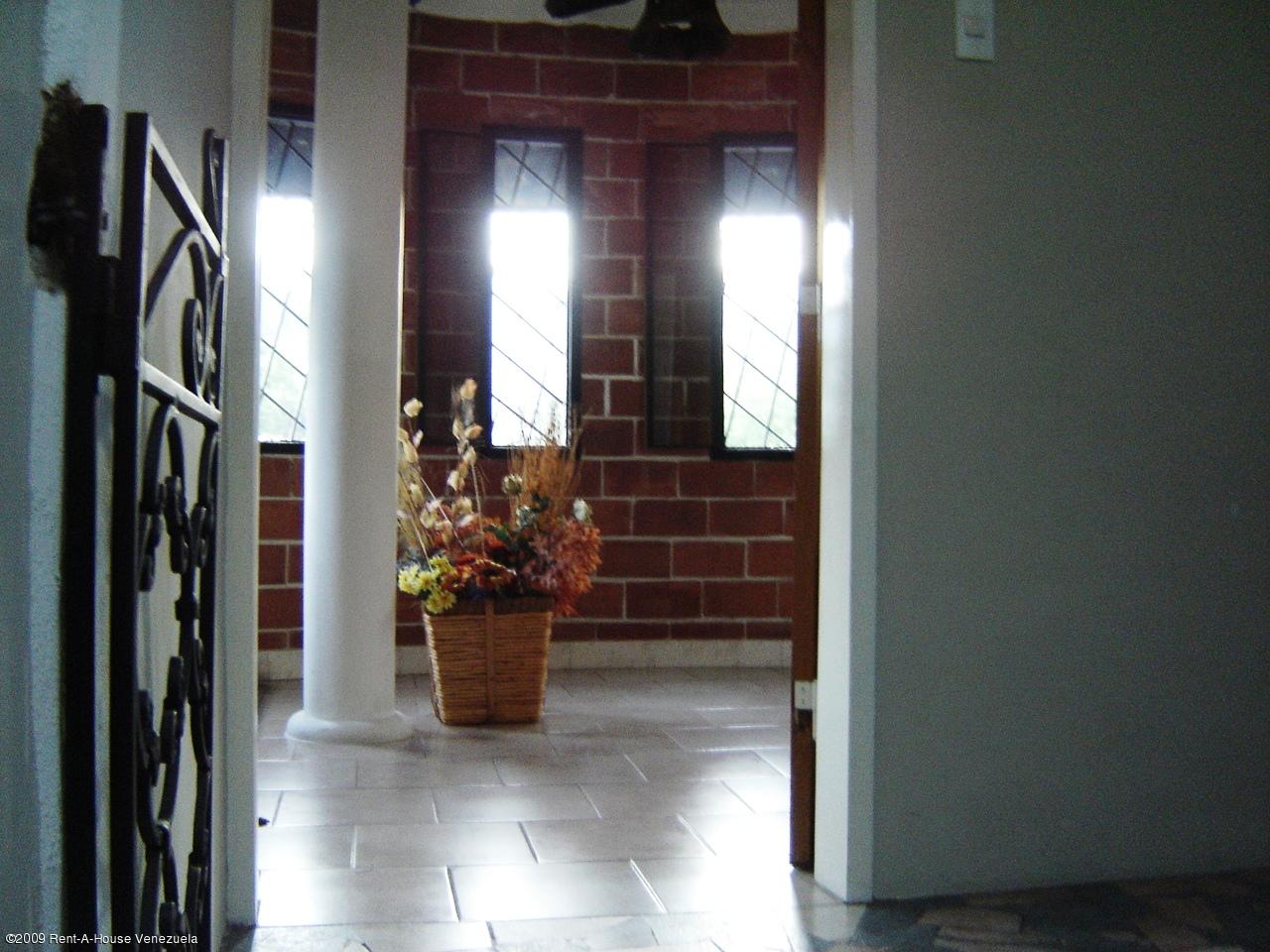 OSCAR ILLARRAMENDI Casa En Venta En Maracay - El Limon C&oacute;digo FLEX: 09-3325 No.4