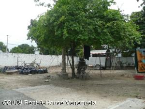 IGNATHELL RAMIREZ Terreno Residencial En Venta En Maracay - El Limon C&oacute;digo FLEX: 09-4013 No.4