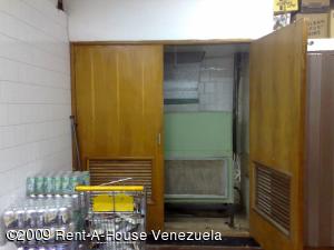 JUSMERI ESPINA Local Comercial En Venta En Ciudad Ojeda - Cristobal Colon C&oacute;digo FLEX: 09-4596 No.2