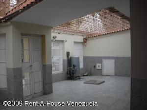 EILEEN CASTILLO Casa En Venta En Maracay - Urbanizacion El Centro Código FLEX: 09-4905 No.5