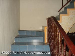 EILEEN CASTILLO Casa En Venta En Maracay - Barrio San Rafael Código FLEX: 09-4916 No.8