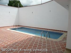 EILEEN CASTILLO Townhouse En Venta En Maracay - El Limon Código FLEX: 09-5104 No.3