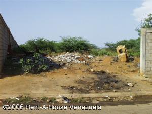 JUSMERI ESPINA Terreno  Alquiler Maracaibo Zona Industrial Sur FLEXMLS-09-5582
