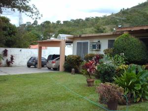 THAYDA MONTERO V-04521574-8 Casa En Venta En Valencia - Guataparo C&oacute;digo FLEX: 09-5806